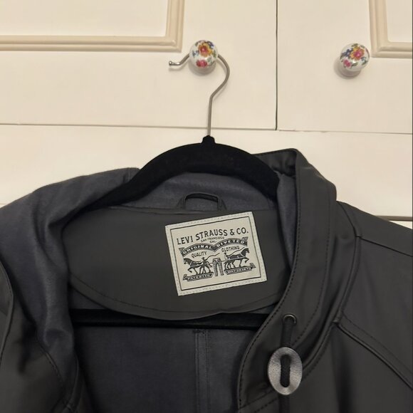 Levi's® Womens Hooded Water Resistant Midweight Raincoat - Picture 7 of 8